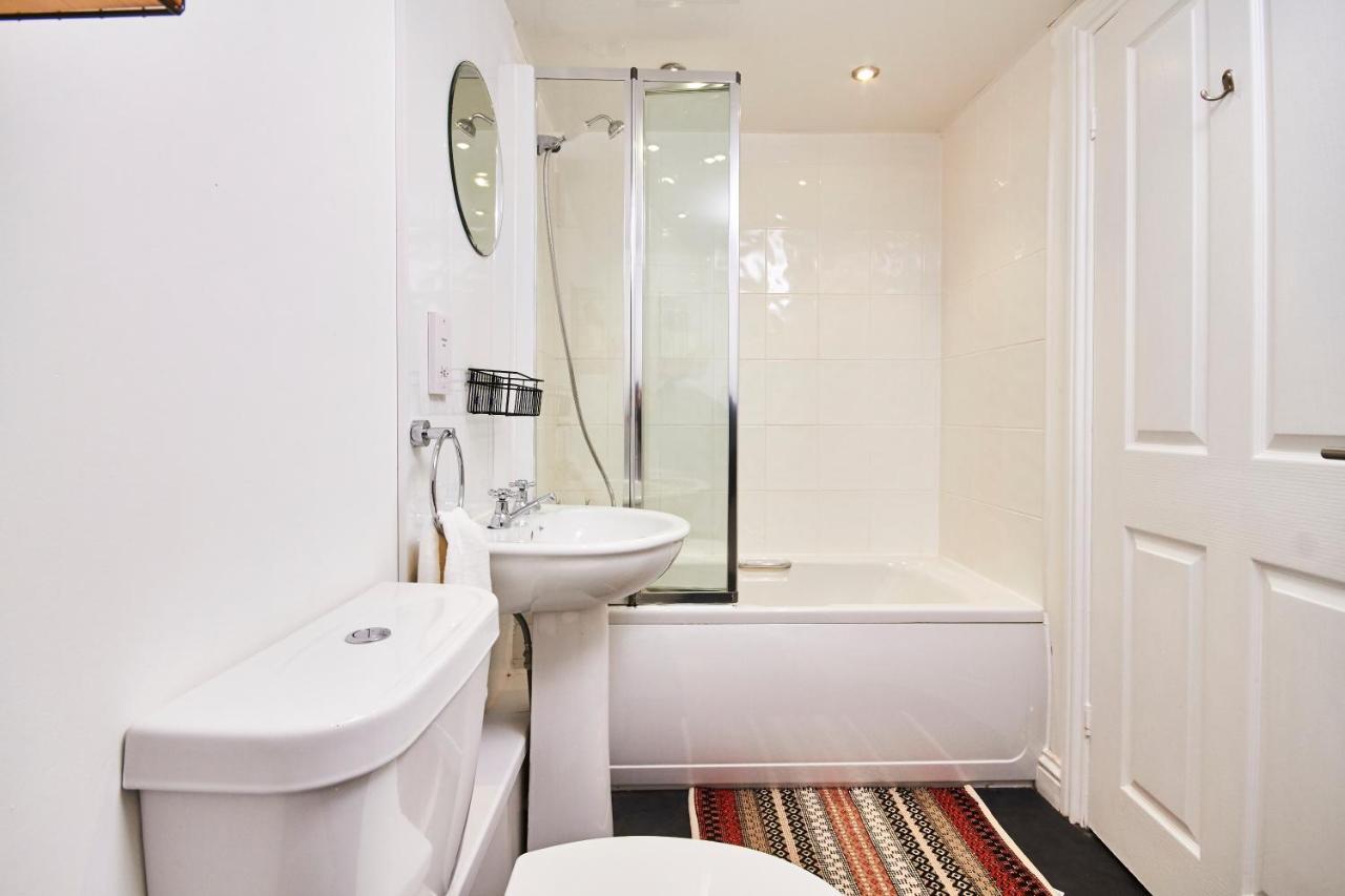Newcastle Treasure - Sleeps 4 - Lower Ground Floor מראה חיצוני תמונה