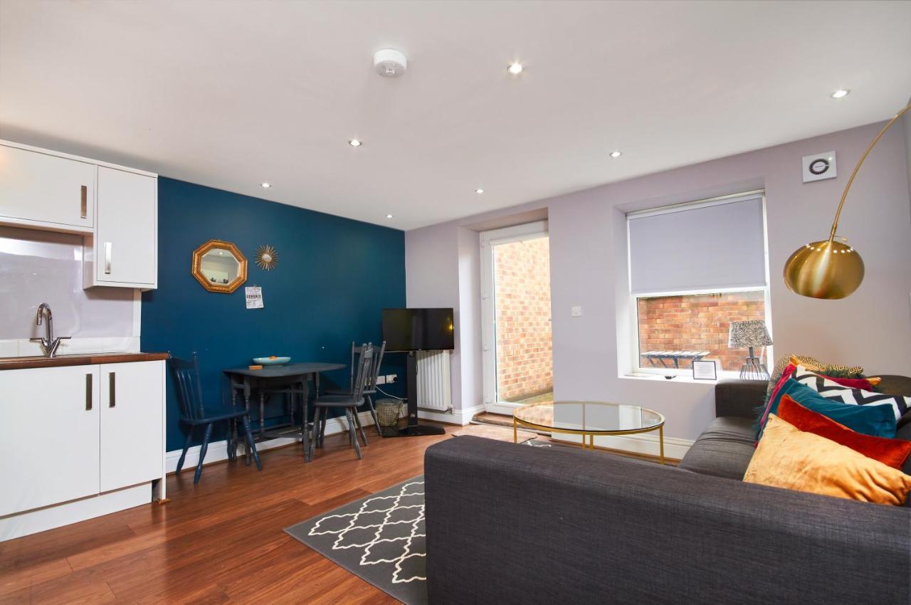 Newcastle Treasure - Sleeps 4 - Lower Ground Floor מראה חיצוני תמונה